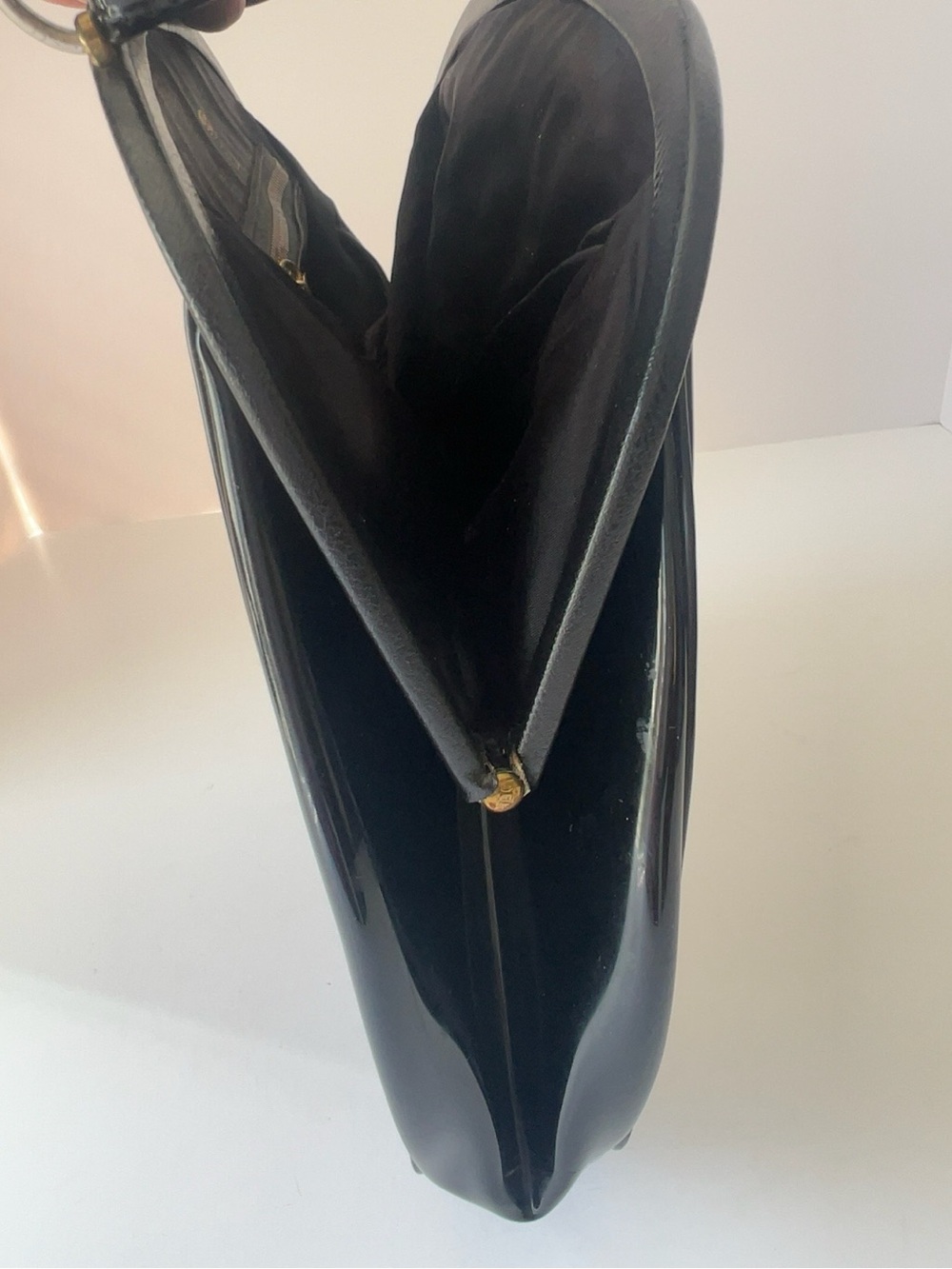 Vintage Lewis Black Patent Handbag 1960s Gold Hardware Structured Top Handle - Picture 6 of 11